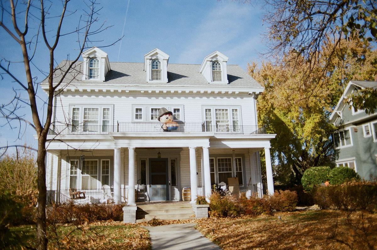 Green Bay podcasters dig up long-buried tales in their own neighborhood